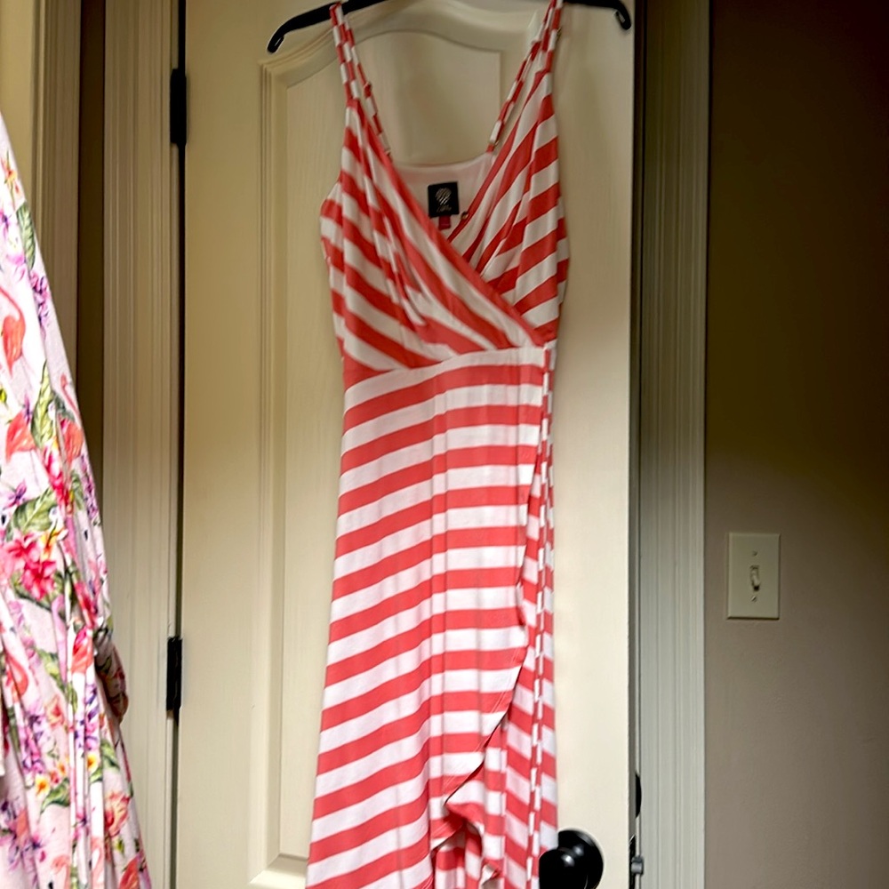 Vince camuto midi dress NWT never worn